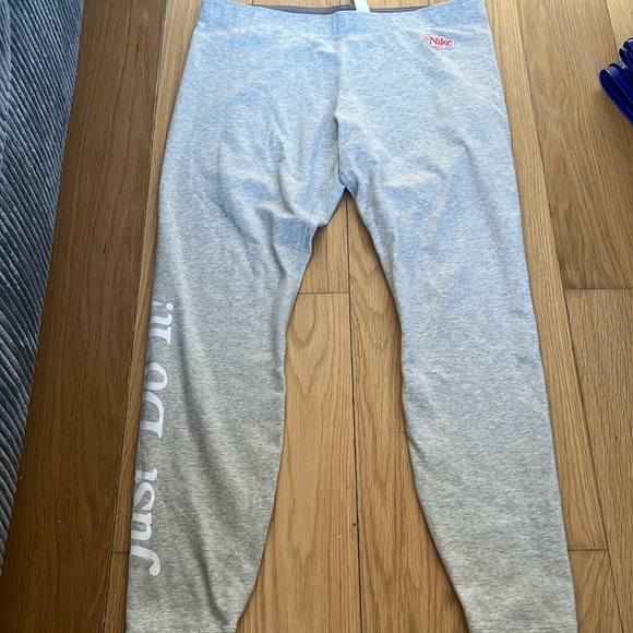 Nike Tights - Picture 1 of 3